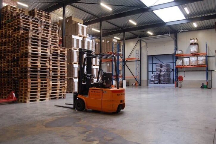 Heftruck van Spee golfkarton